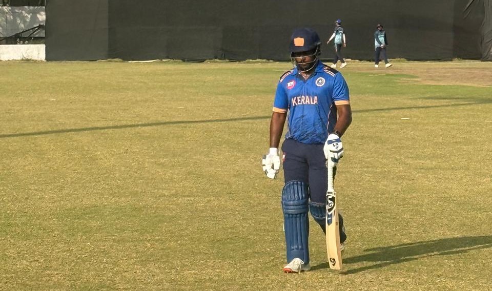 വിജയ് ഹസാരെ ട്രോഫി: സഞ്ജുവിനും രോഹനും സെഞ്ച്വറി; ജാര്‍ഖണ്ഡിനെ തകര്‍ത്തു, Kerala cricket team Kerala Ranji Trophy Kerala cricket team squad Kerala cricket players Kerala Cricket Association (KCA), Kerala Ranji Trophy 2024/25, Kerala Vijay Hazare Trophy Kerala Syed Mushtaq Ali Trophy, Sanju Samson Kerala Sachin Baby Kerala Jalaj Saxena Kerala Sreesanth Kerala Rohan Kunnummal, Kerala cricket news Kerala cricket team latest Kerala Ranji Trophy final, Kerala cricket schedule Kerala cricket live score, Kerala cricket team Ranji Trophy performance Kerala domestic cricket team Kerala Cricket Association official website Kerala cricket team players list 2025 Kerala vs Vidarbha Ranji Trophy,