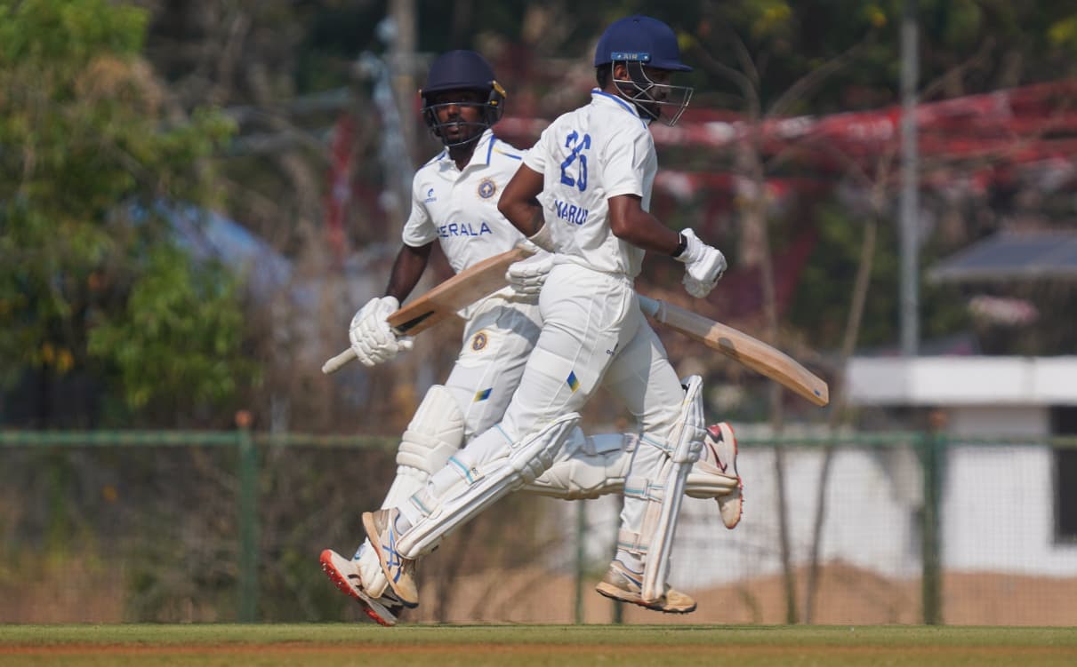 സി.കെ. നായിഡു ട്രോഫി: കേരളം 165 റൺസിന് പുറത്ത്, Kerala cricket team Kerala Ranji Trophy Kerala cricket KCA (Kerala Cricket Association) Kerala domestic cricket Kerala Vijay Hazare Trophy Kerala Syed Mushtaq Ali Trophy Kerala Cricket League (KCL)